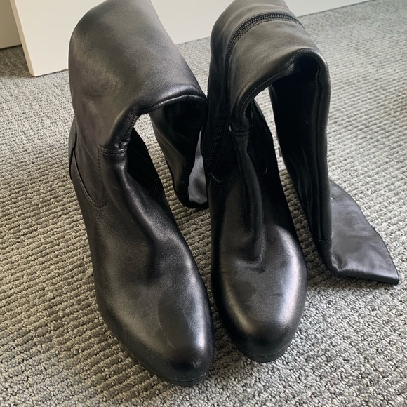 Leather heeled knee-high boots size 8 - Picture 2 of 4